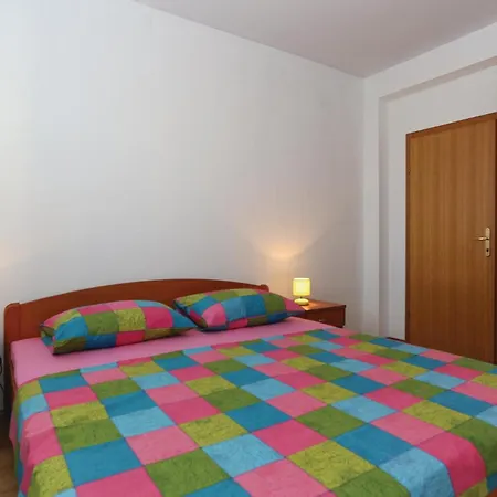 別荘 Stunning In Kastel Novi With Kitchen *
