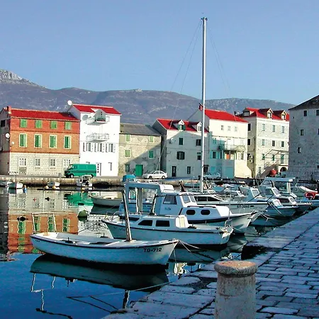 Stunning In Kastel Novi With Kitchen *